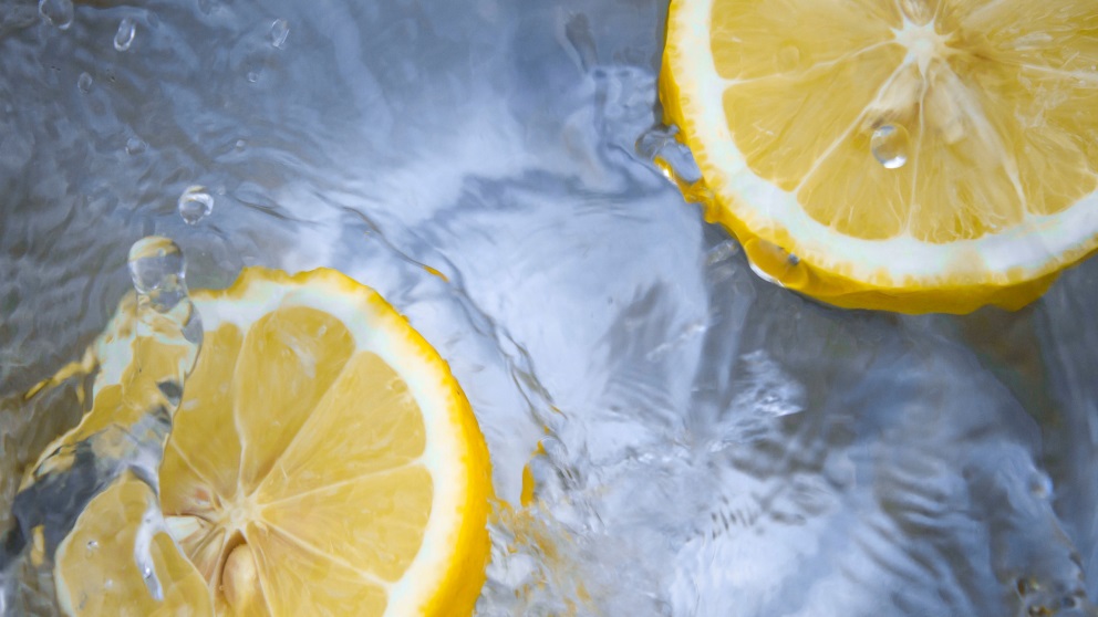 El limón es muy bueno para hacer diversos remedios caseros