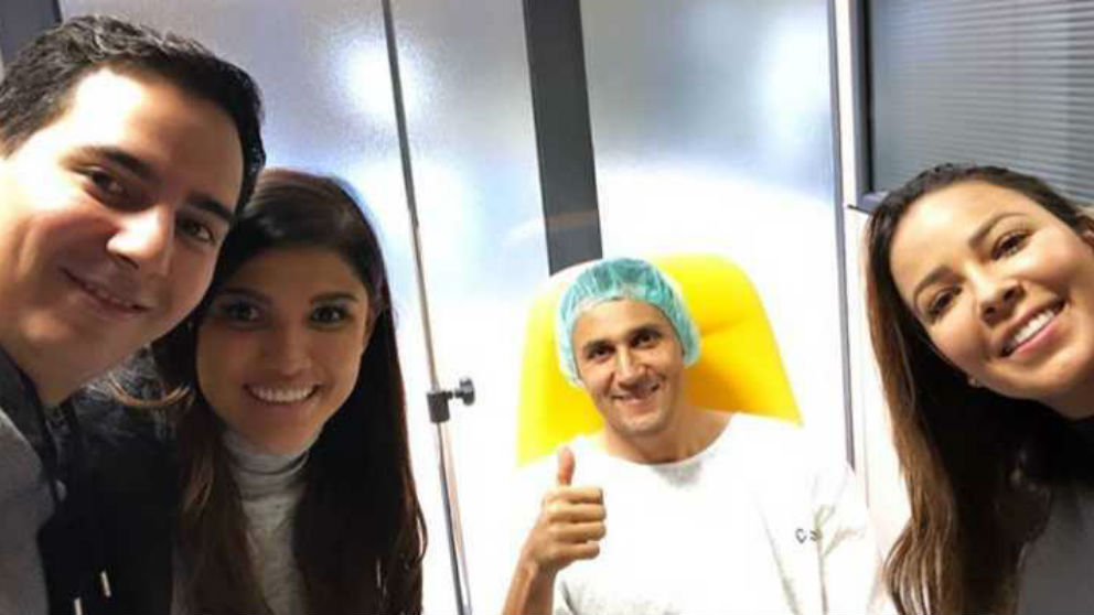 La mujer de Keylor Navas compartió una fotografía del portero del Real Madrid en el hospital.