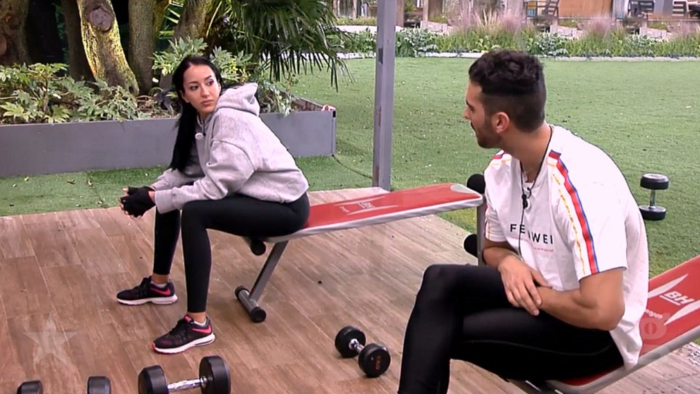 Suso y Aurah hablando de escotes en el gimnasio de ‘GH VIP 2018’