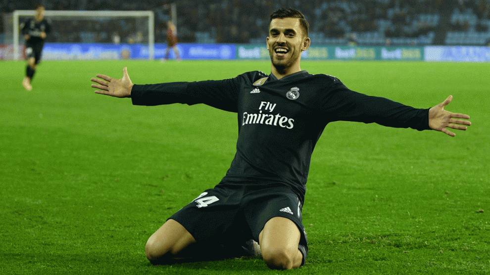 Dani Ceballos celebra el tanto anotado al Celta en Balaídos (Getty)