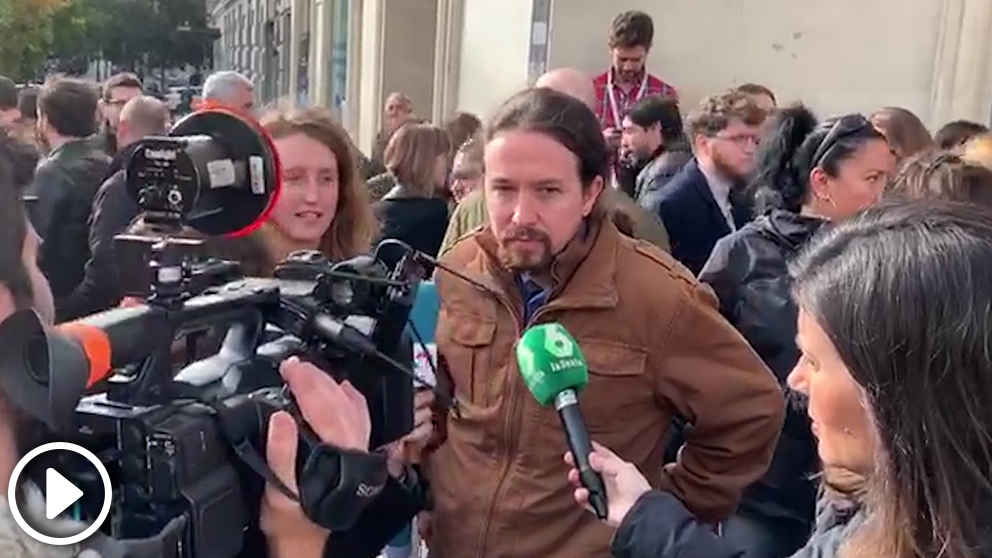 Pablo Iglesias durante la evacuación del Congreso