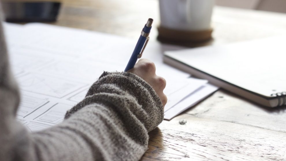 Escribir, dibujar, hacer fotos… el pulso es básico para todo ello