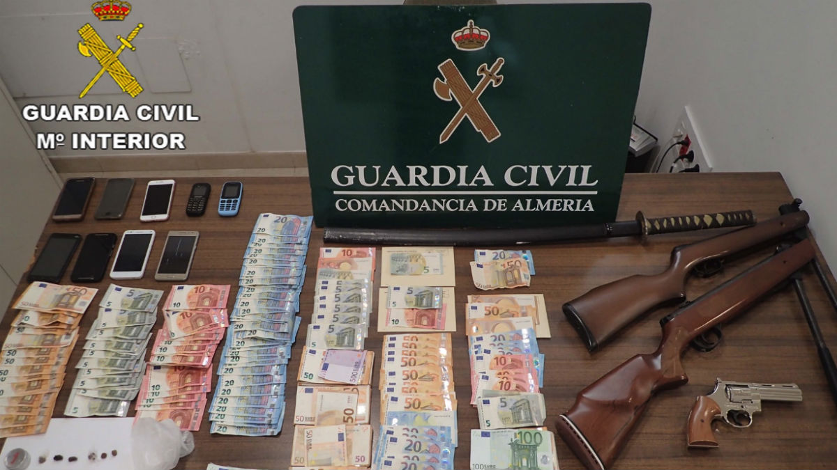 Desmantelado un clan que vendía drogas en Almería (Guardia Civil).