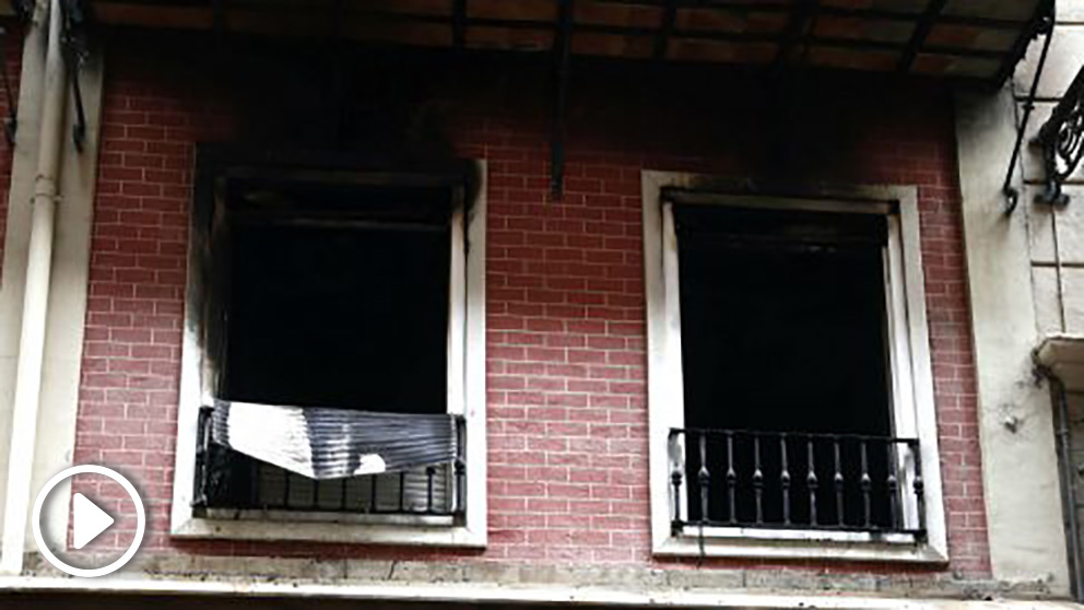Imagen una vivienda incendiada (Foto: Efe).