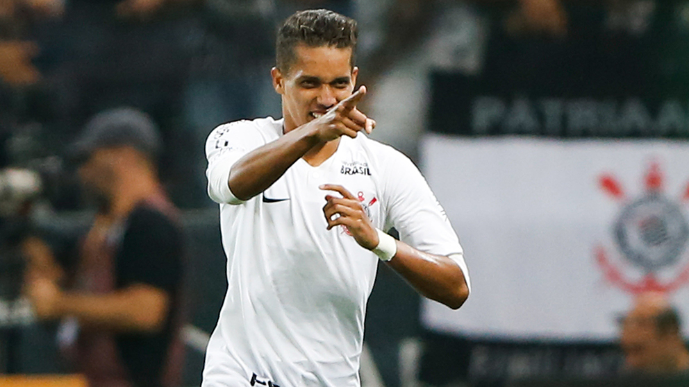 Pedrinho celebra un gol con la camiseta del Corinthias. (Getty)