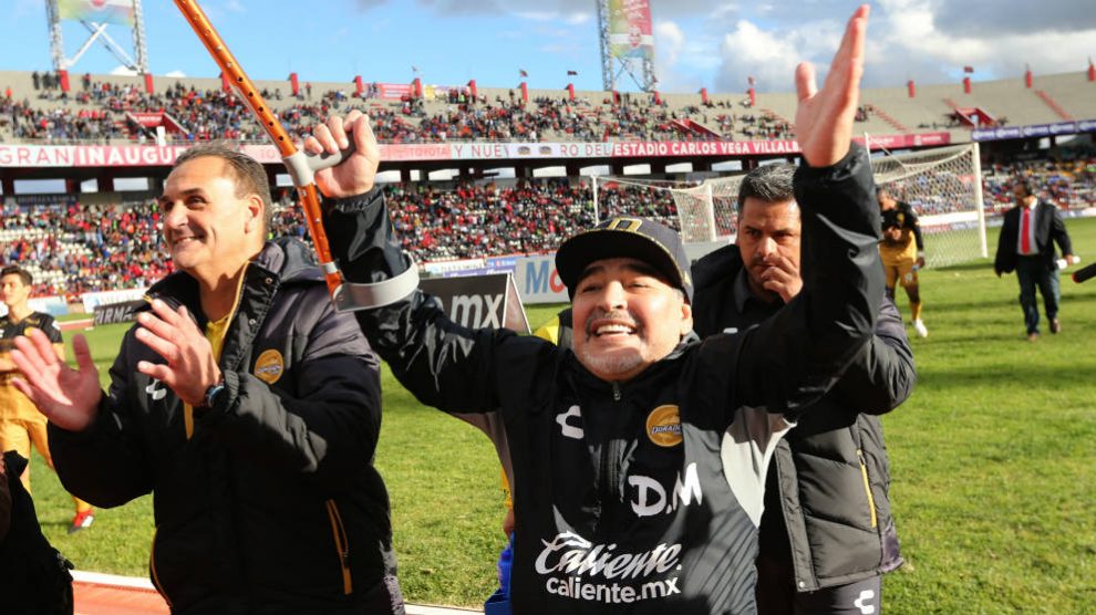 Maradona celebra el triunfo de los Dorados de México. (Getty)