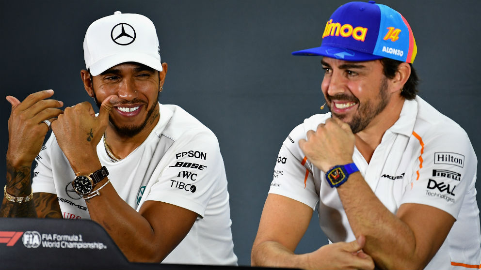 Fernando Alonso y Lewis Hamilton, en la rueda de prensa previa al GP de Abu Dhabi. (Getty)