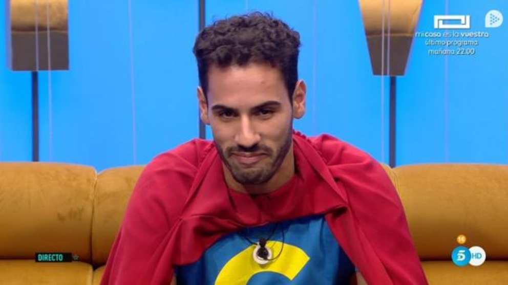 Asraf vestido de ‘Súperlopez’ en ‘GH VIP 2018’