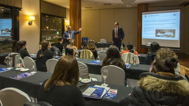 A.M.A. forma a los higienistas de Cantabria en Responsabilidad Civil Profesional