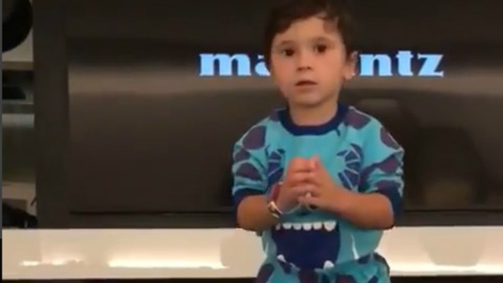 Viral Mateo, el hijo de Leo Messi, baila y enamora a las redes sociales