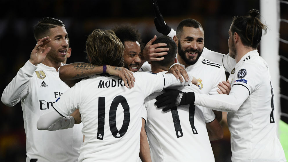 Los jugadores del Real Madrid celebran el 0-2 ante la Roma. (AFP)
