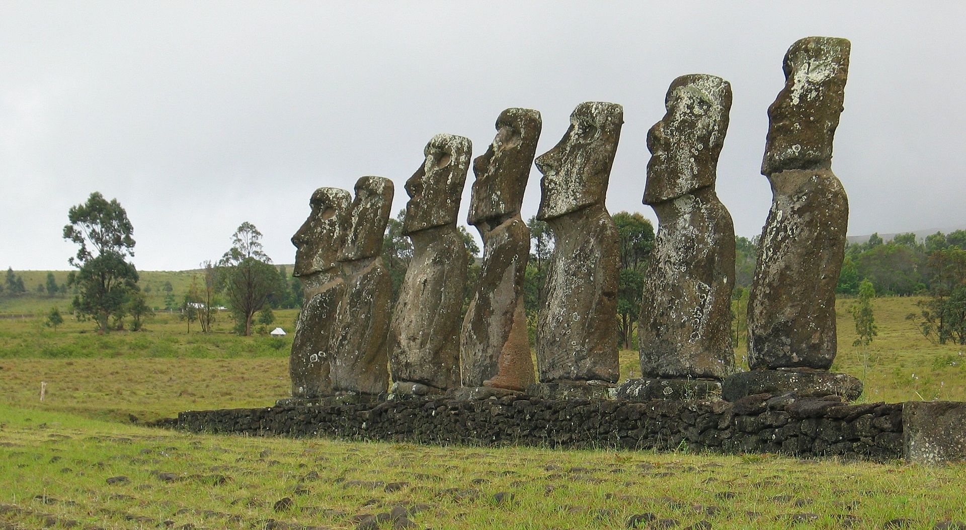 Todas las curiosidades tras las estatuas moáis de la Isla de Pascua