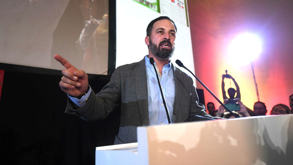 Abascal en su intervención para valorar los resultados, esta noche en Sevilla (Foto: EFE).