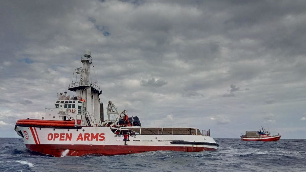 Barco de la ONG Open Arms que ha escoltado al perquero español Nuestra Señora de Loreto