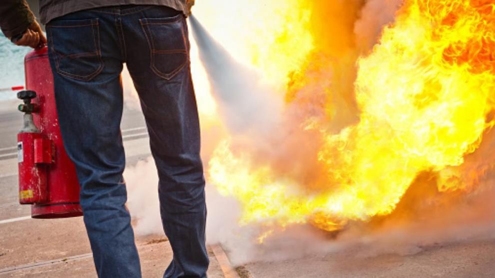 Los extintores deben saber utilizarse para conseguir apagar el fuego