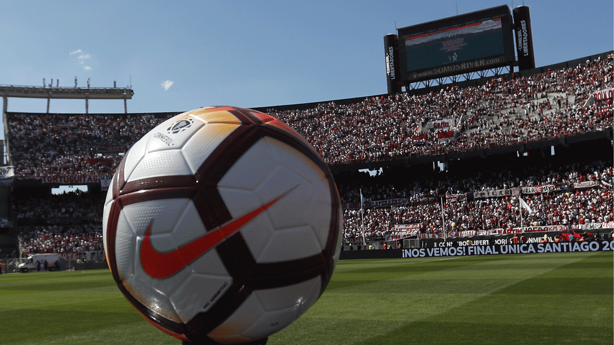 El-balón-con-el-que-se-disputará-la-final-de-la-Copa-Libertadores-(Getty)