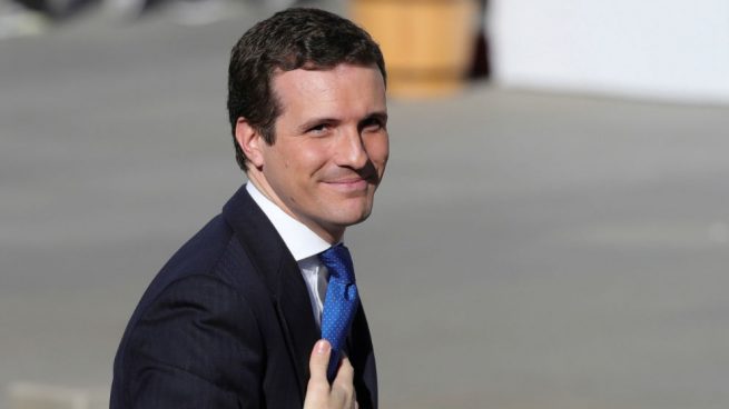Casado le pide a Sánchez que «deje en paz» la Constitución «con la que está cayendo en Cataluña»