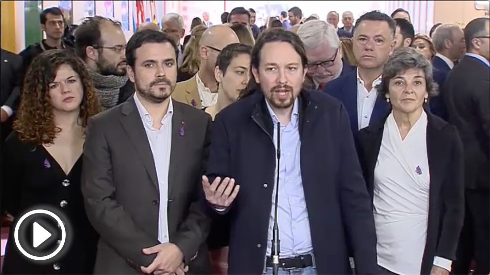 El secretario general de Podemos, Pablo Iglesias,y Alberto Garzón, Izquierda Unida.