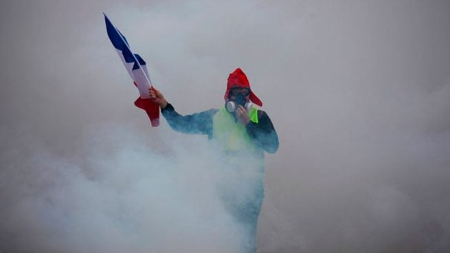 protestas-en-paris-carburantes-chaleco-amarillo