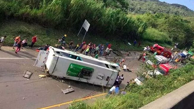 autobus-colombia-accidente