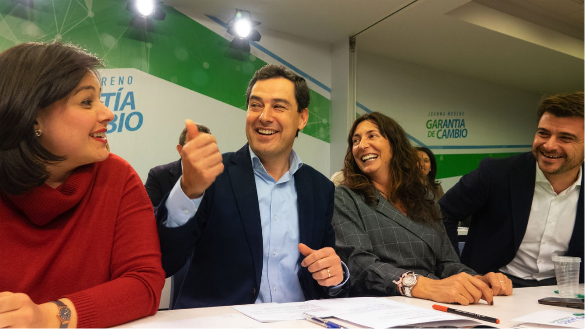 Juanma Moreno y otros dirigentes del PP (EP).