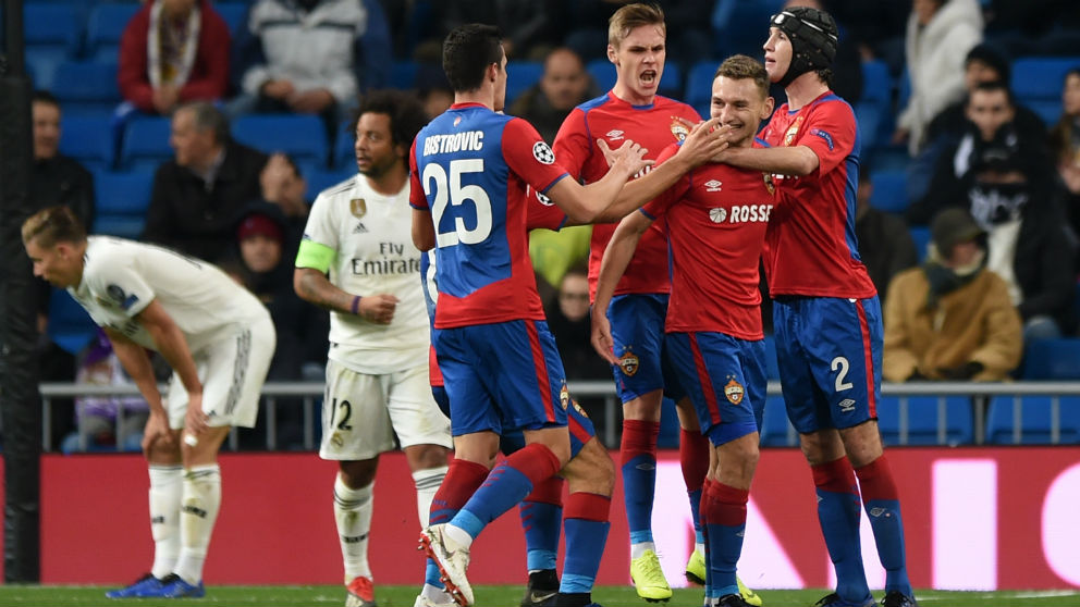 Los jugadores del CSKA celebran uno de los goles contra el Real Madrid. (Getty)