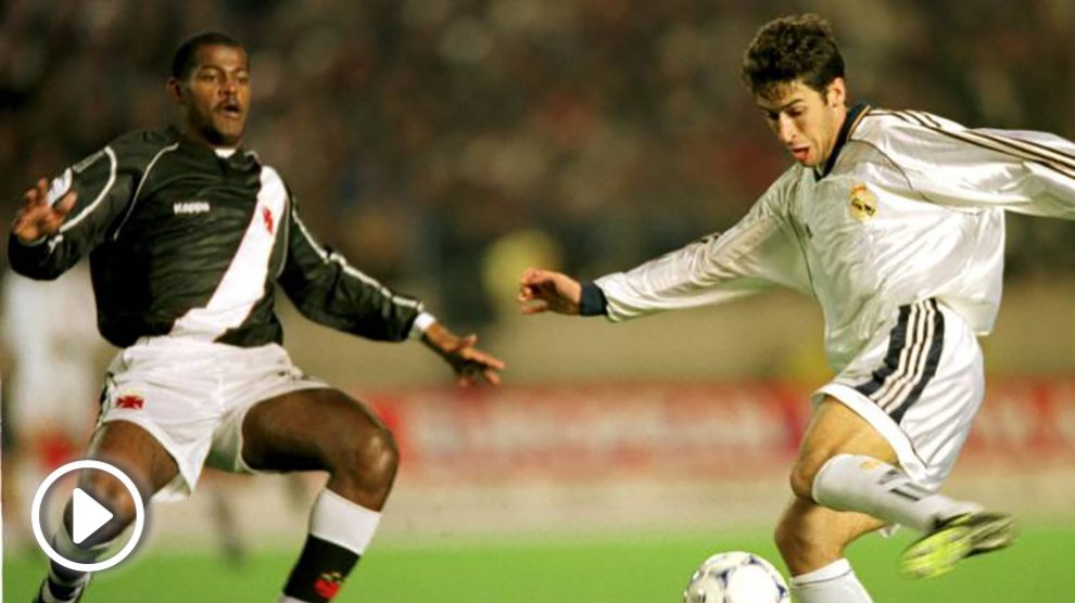 Raúl hace el aguanís