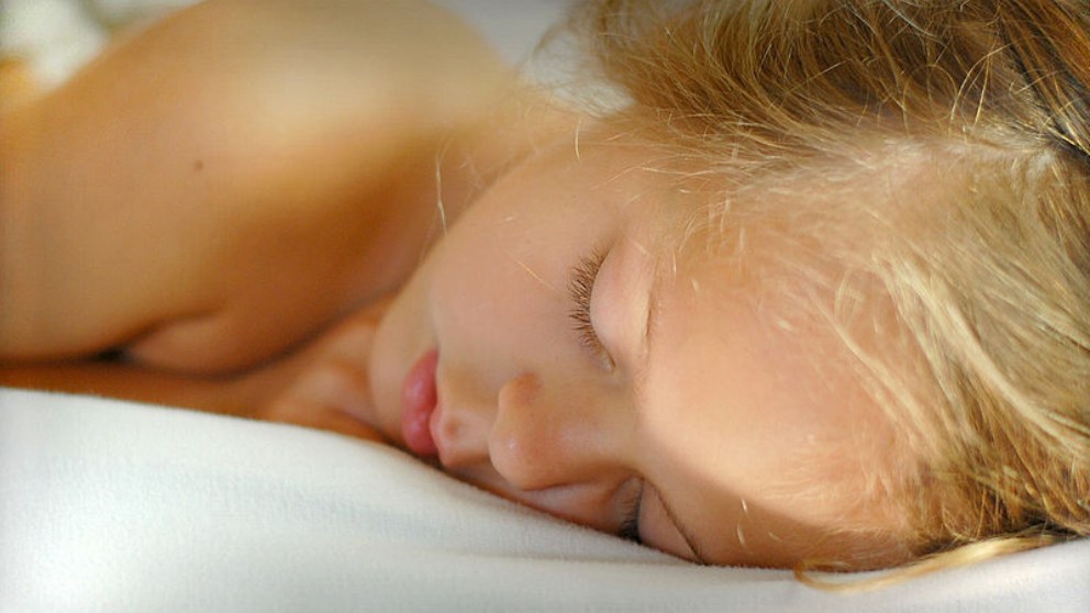 Los beneficios de dormir desnudo según la ciencia y sus estudios