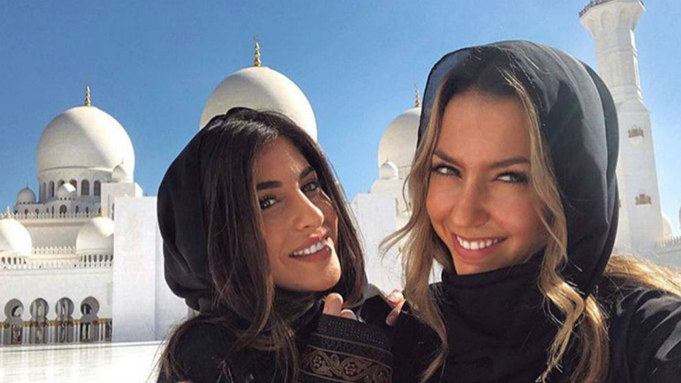 Las novias de Mariano y Marcos Llorente, en Abu Dhabi. (instagram)