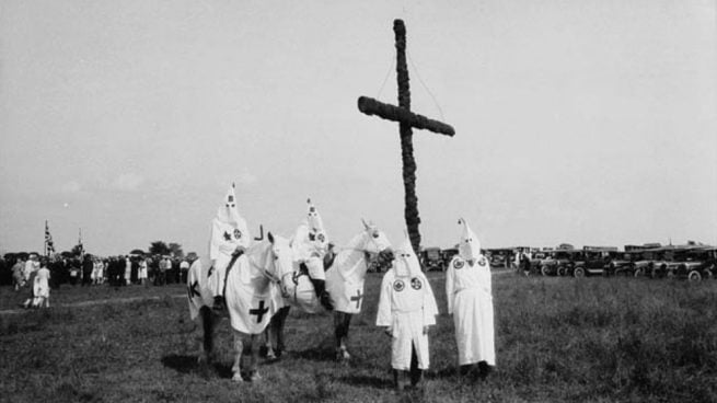 negros procesión Semana Santa