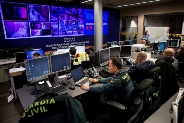  El Centro de Coordinación Operativa de Cataluña (CECAT) del Departamento de Interior de la Generalitat , ultima los preparativos con los distintos cuerpos de seguridad de cara a la reunión del Consejo de Ministros. Foto: EFE