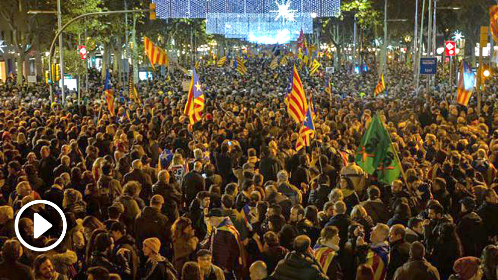 manifestacion-barcelona-tumbemos-el-regimen-655×368
