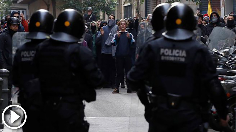 disturbios-mossos-barcelona-cdr-arran-655×368 copia