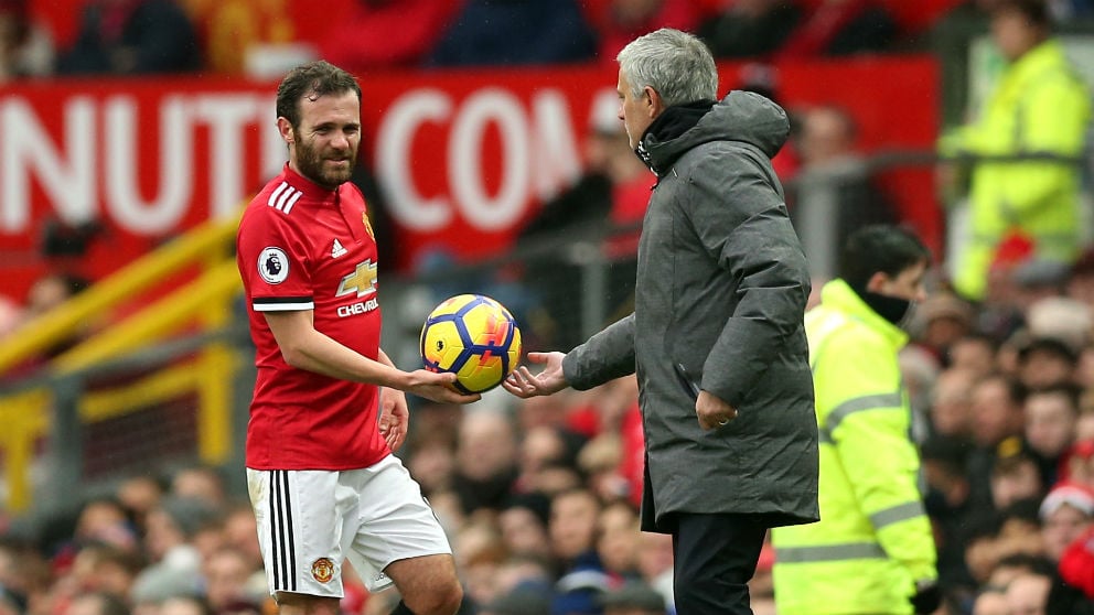 Mourinho y Mata en el United. (Getty)