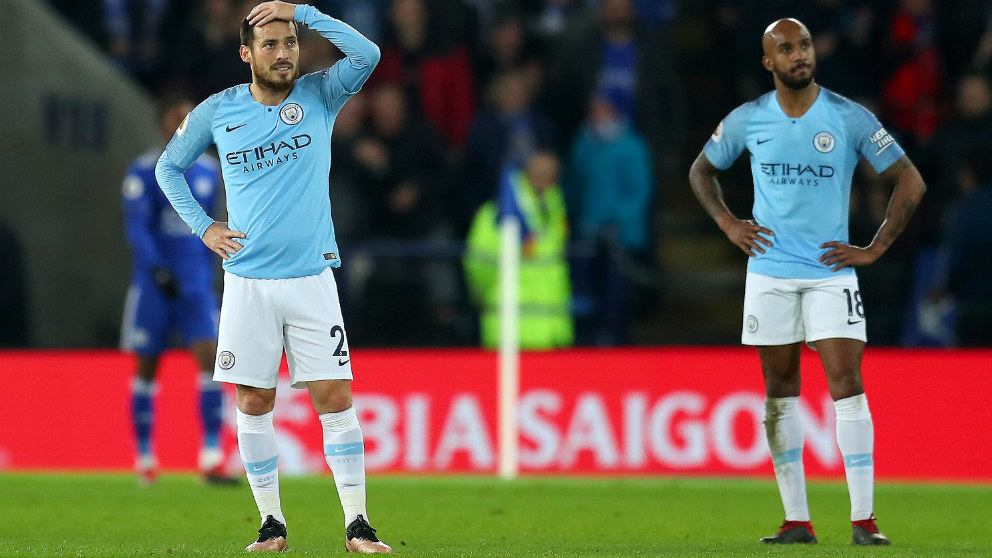 El Manchester City perdió ante el Leicester y Guardiola se aleja de la Premier. (Getty)