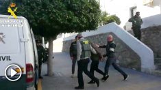 Momento de la detención de los cuatro ecuatorianos en Callosa. (Vídeo: Europa Press)