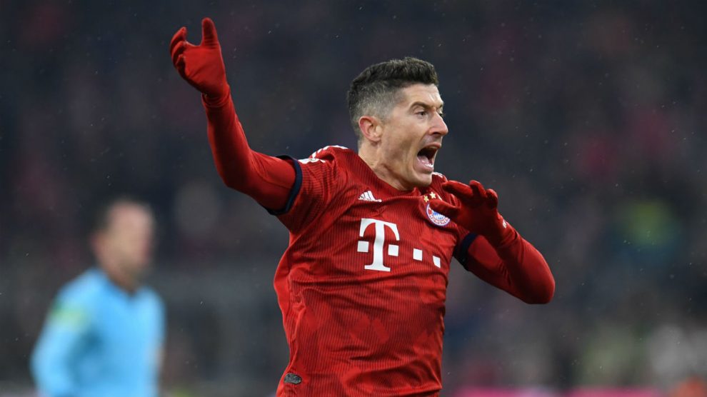 El Bayern de Múnich no tiene contento a Lewandowski con su política de fichajes. (AFP)