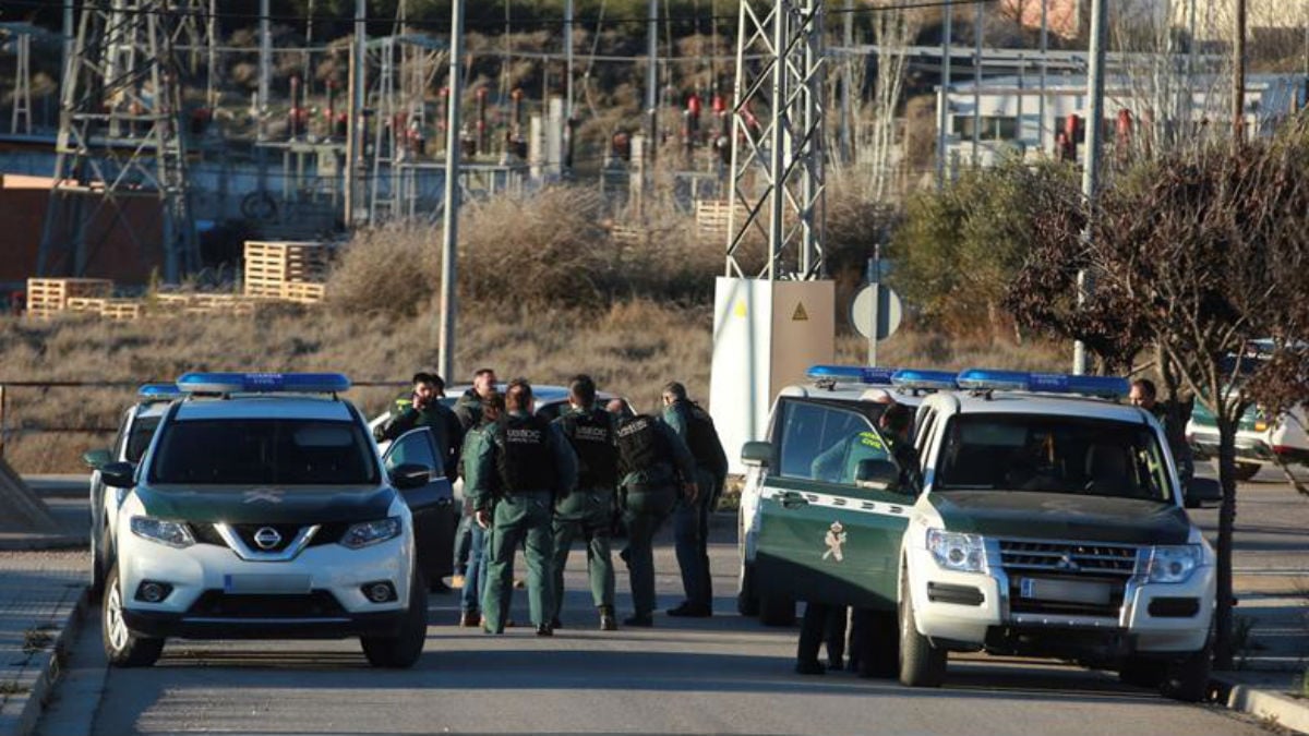 Un hombre mata a su madre y se atrinchera en Zaragoza (EFE).