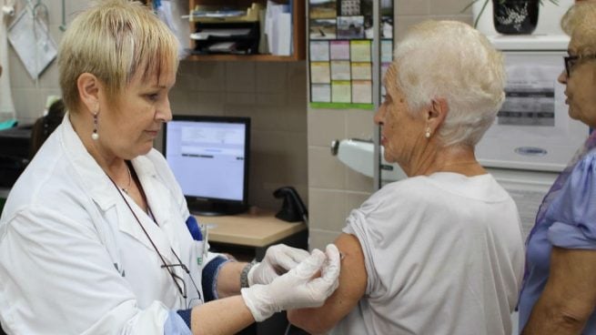 El virus de la gripe que afecta a España aumenta los casos de hospitalización y neumonía