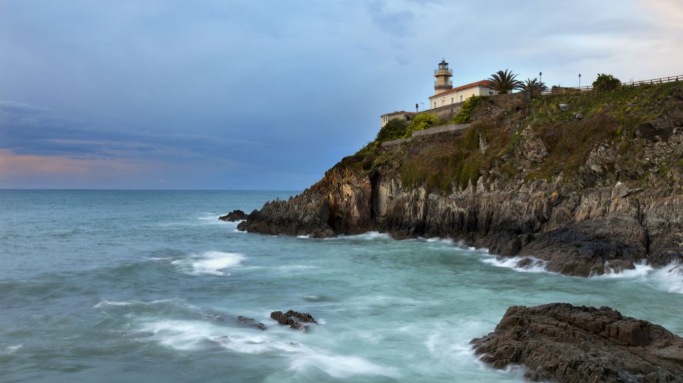 Faro de Cudillero, Asturias (Foto: iStock)
