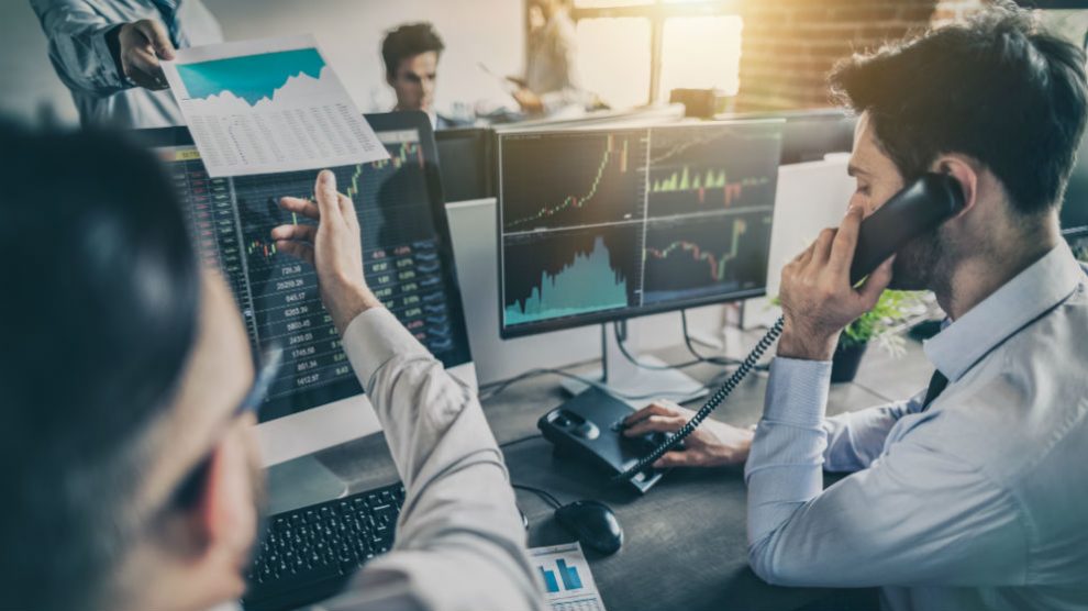 Equipo de negocio en Bolsa (Foto: iStock)