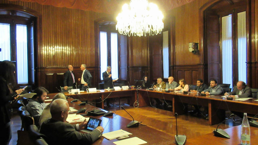 Comisión de Asuntos Institucionales del Parlament. Foto: Europa Press