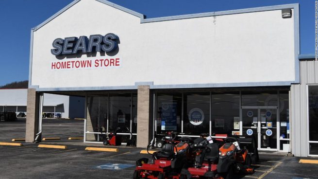 El presidente del gigante de los grandes almacenes Sears consigue evitar el cierre de la empresa