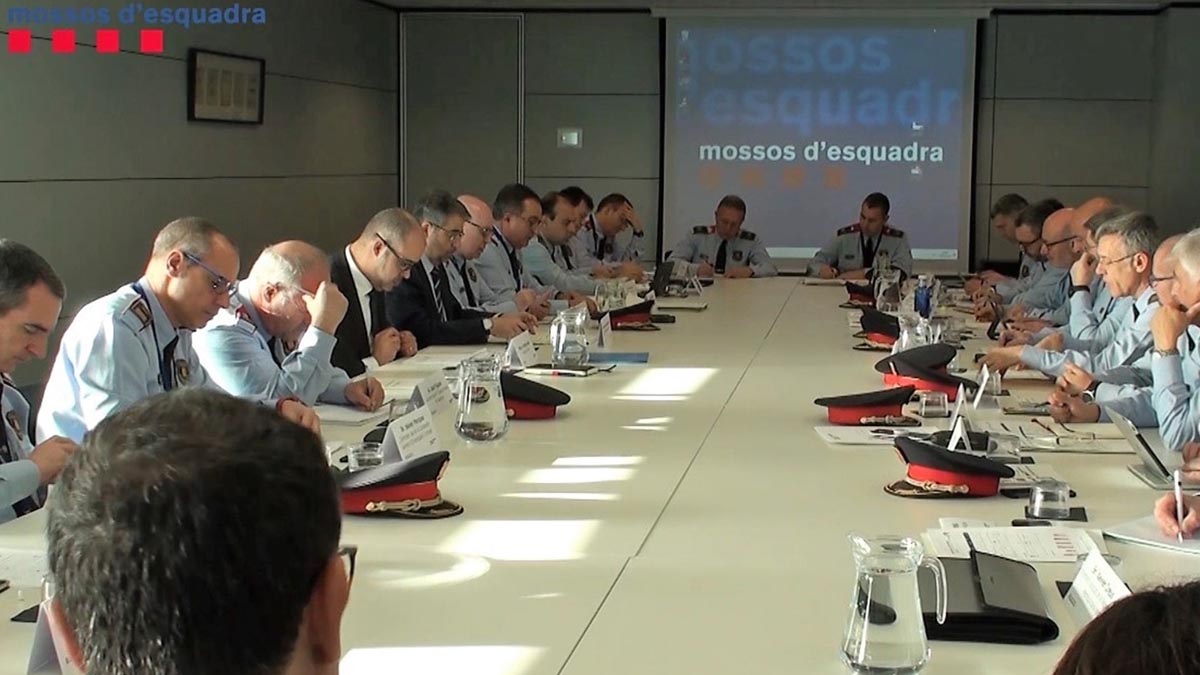 Reunión de los mandos de los Mossos con el consejero de Interior. Foto: EP