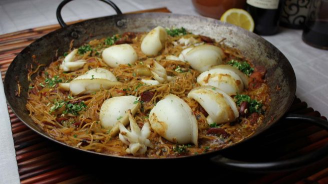  Fideos con sepia Receta-de-fideos-con-sepia-655x368