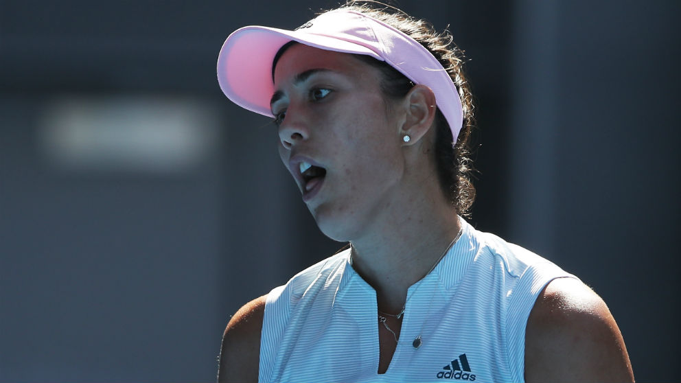 Garbiñe Muguruza se lamenta de un punto fallado ante Pliskova en Australia. (Getty)