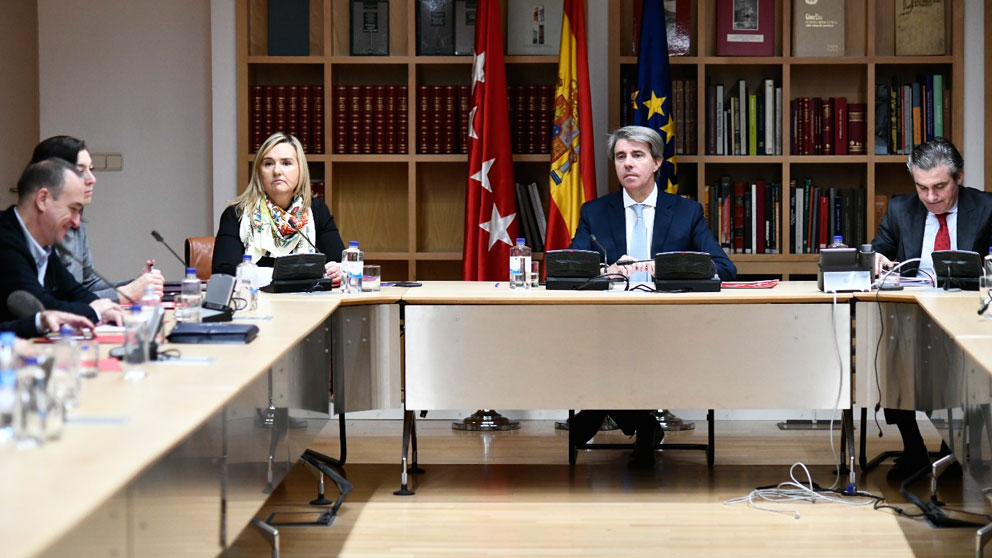 Ángel Garrido presidiendo una reunión de la Comunidad de Madrid sobre la crisis del taxi y de los VTC. Foto: Europa Press