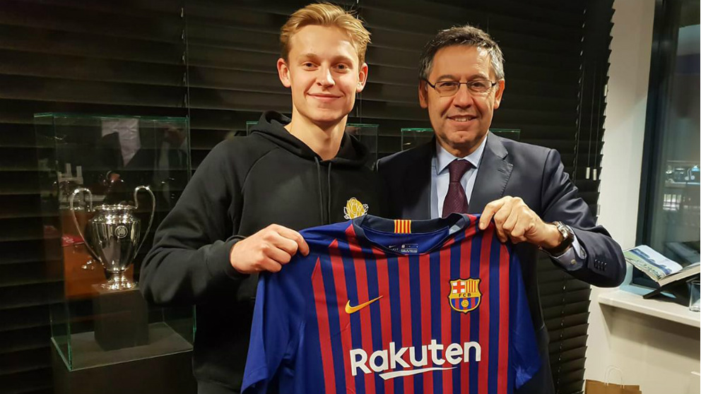 El Barcelona ha anunciado el fichaje de De Jong. (FCBarcelona)