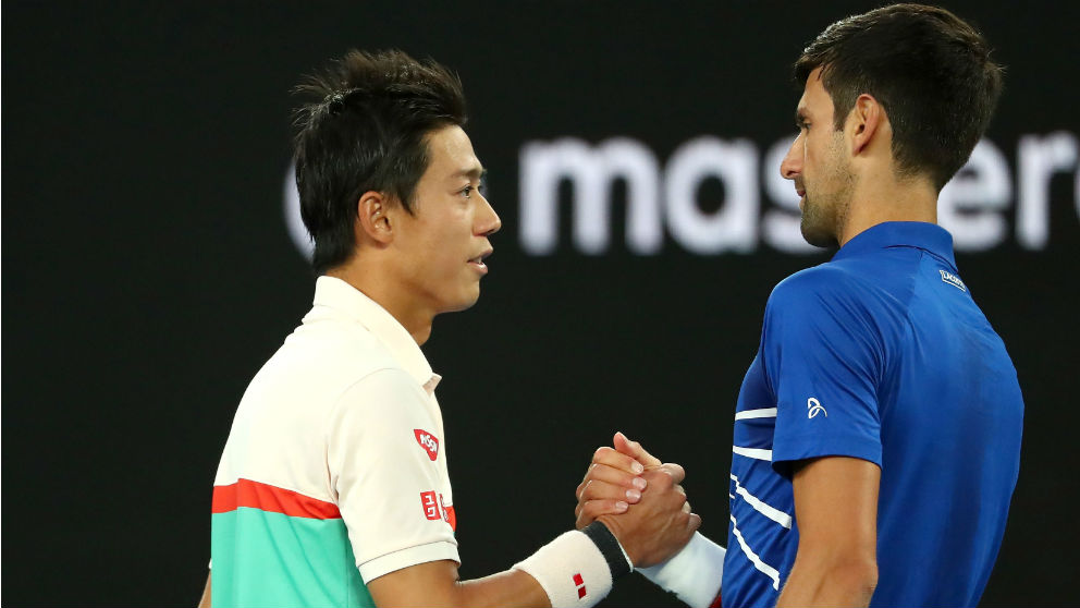 Djokovic saluda a Nishikori en el Open de Australia. (Getty)