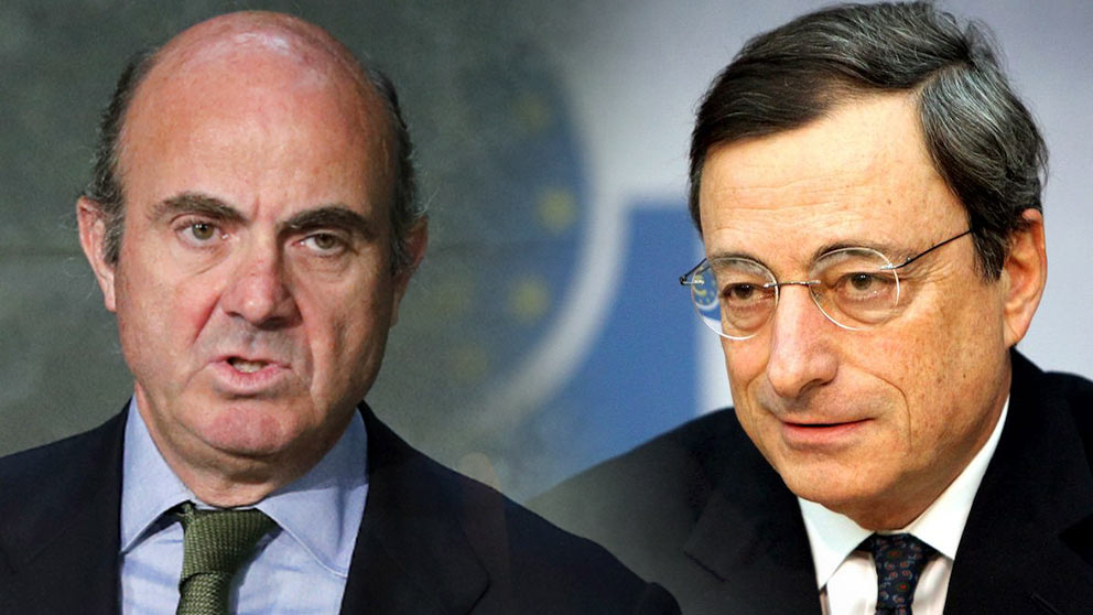 El presidente del BCE, Mario Draghi, y el vicepresidente del BCE, Luis de Guindos